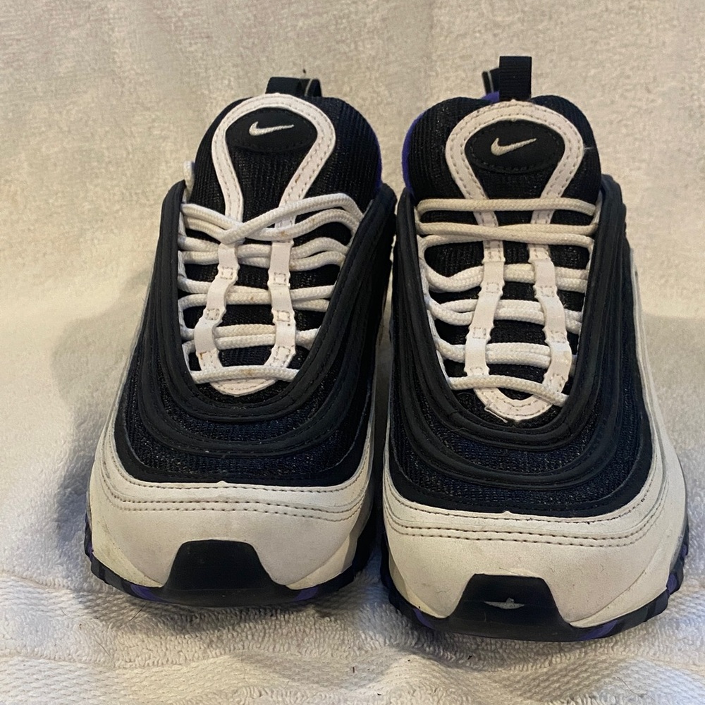 Nike Kids Black and White Sneakers with Purple Accents